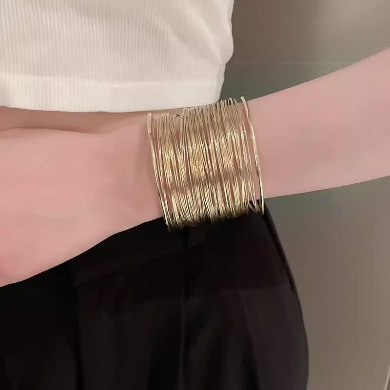 Bracelets Ouverts Multicouches Exagérés Métal Couleur Or Hyperbole Femmes Bracelet Géométrique Joncs Pulseiras Bijoux