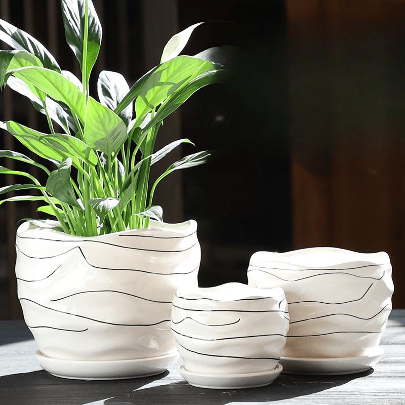 Simple Creative White V-Shape Ceramic Planter 3-Piece Set