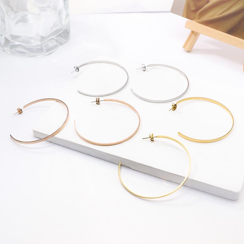 Minimalist C-shaped Large Circle High-end Steel Needle Earrings