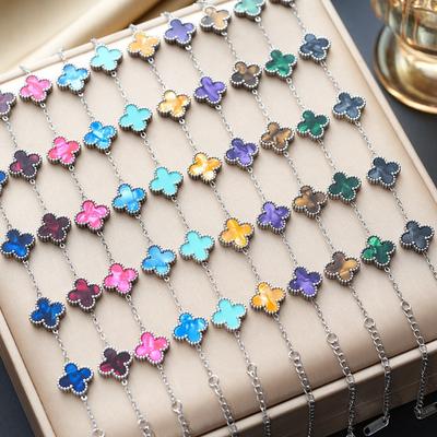 Bracciale Colorato Portafortuna Quadrifoglio Double-sided Acciaio al Titanio Non Sbiadisce Gioiello Versatile Bracciale da Donna