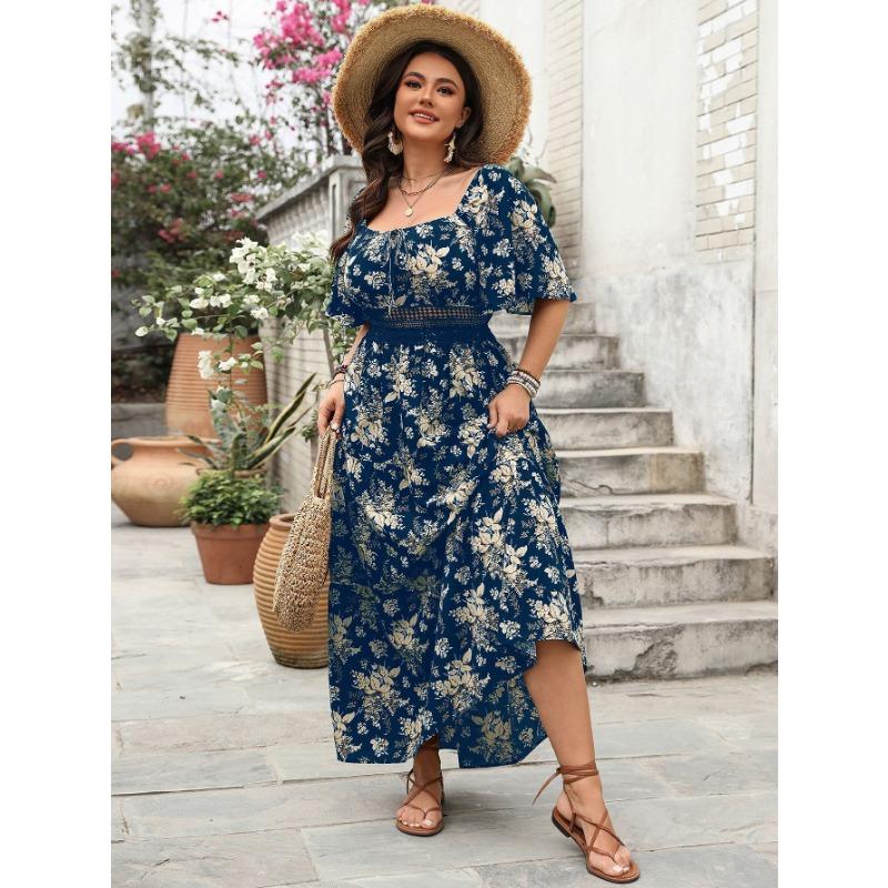 Maxi šaty plus size s vintage květinovým potiskem, čtvercovým výstřihem a krátkým rukávem