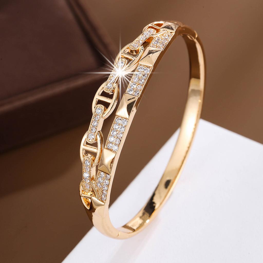 Módní trend Design se zvláštním zájmem Ins Cold Wind Hollow Out Micro vykládaný zirkonový náramek All-Match