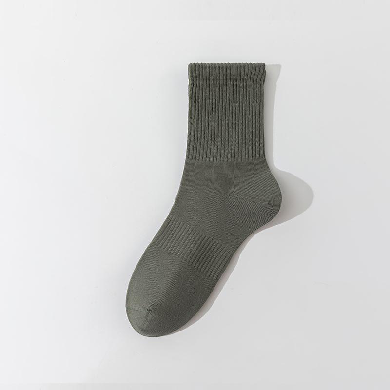 "Premium Men's Antibacterial Cotton Socks - Boneless, Sweat-Absorbent, Mid-Tube Sports Style for Spring & Autumn"
