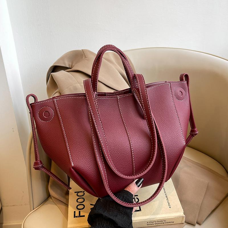 

Корейская версия женской сумки через плечо из искусственной кожи, популярная осенне-зимняя плиссированная сумка-рюкзак для покупок у девушек красный