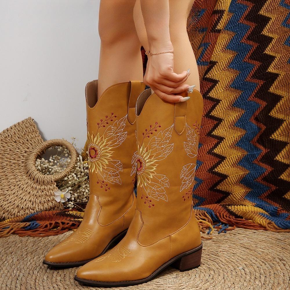 

2025 Fashion Autumn - Winter New Women s Mid - Heel Leather Boots - Pointed - Toe Embroidered Western - Style Ladies Boots 43 хаки