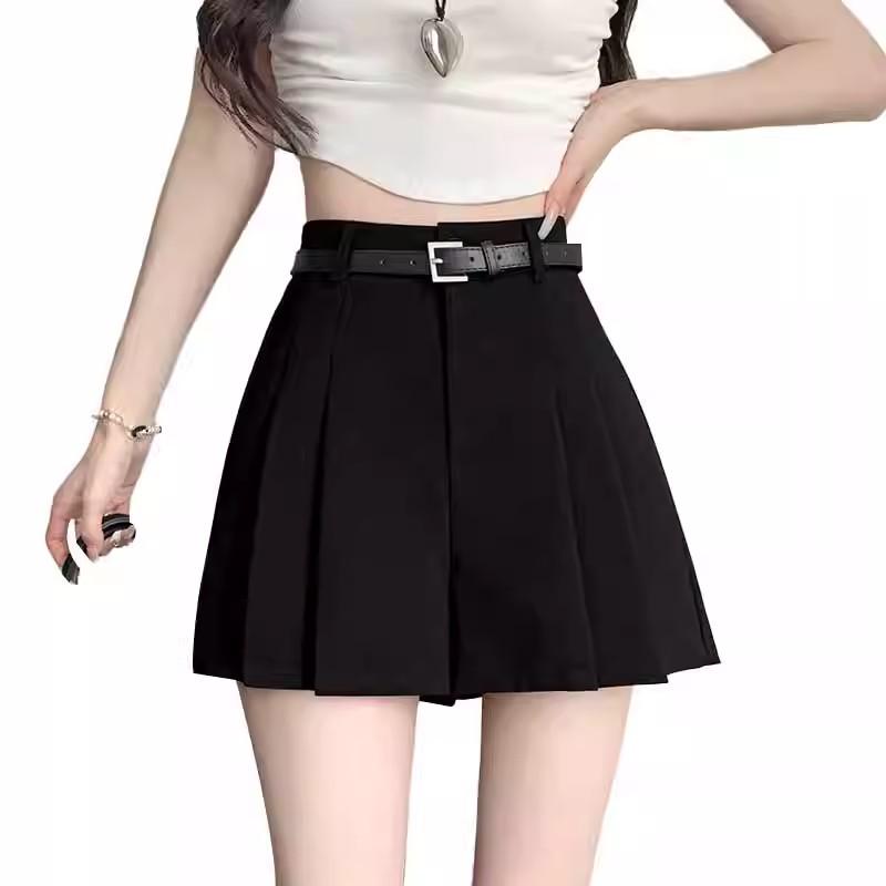 Women's Gray High-Waist Pleated Shorts: Spring/Summer 2024 Fashion, Loose Fit, Slimming Wide-Leg Design