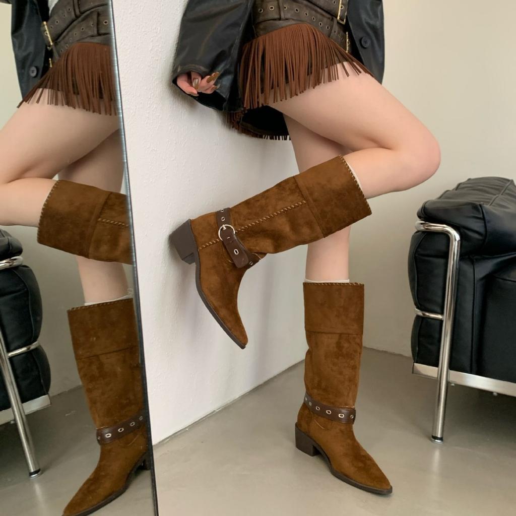 2025 Autumn and Winter Belt Buckle Straight Women's Shoes Retro Women's Shoes Women's Boots Soft Leather Retro Niche Light Luxury