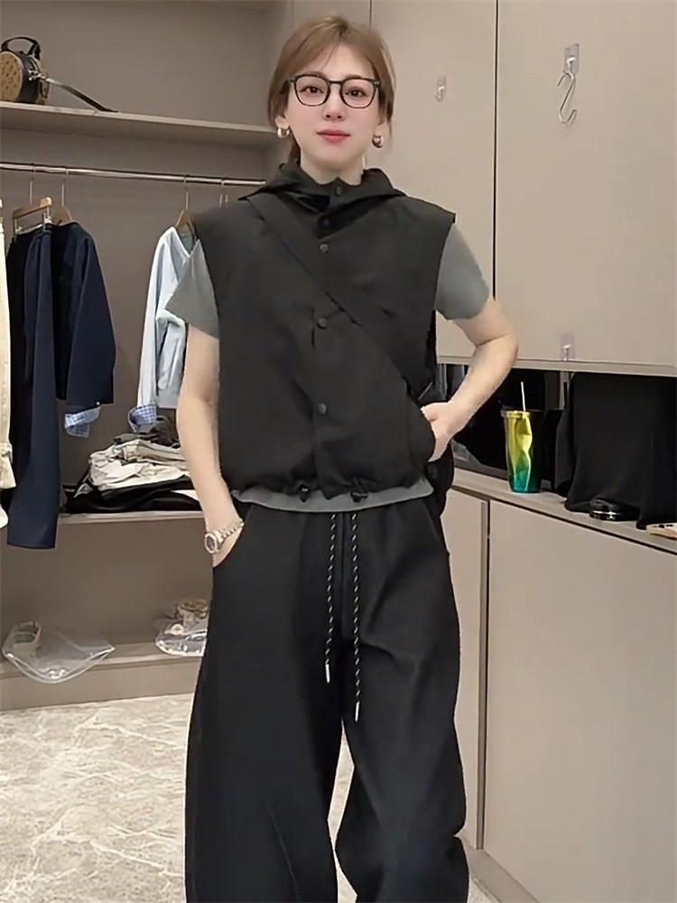 Dámská bezrukávová vesta s kapucí v evropském stylu - Jarní kolekce 2025