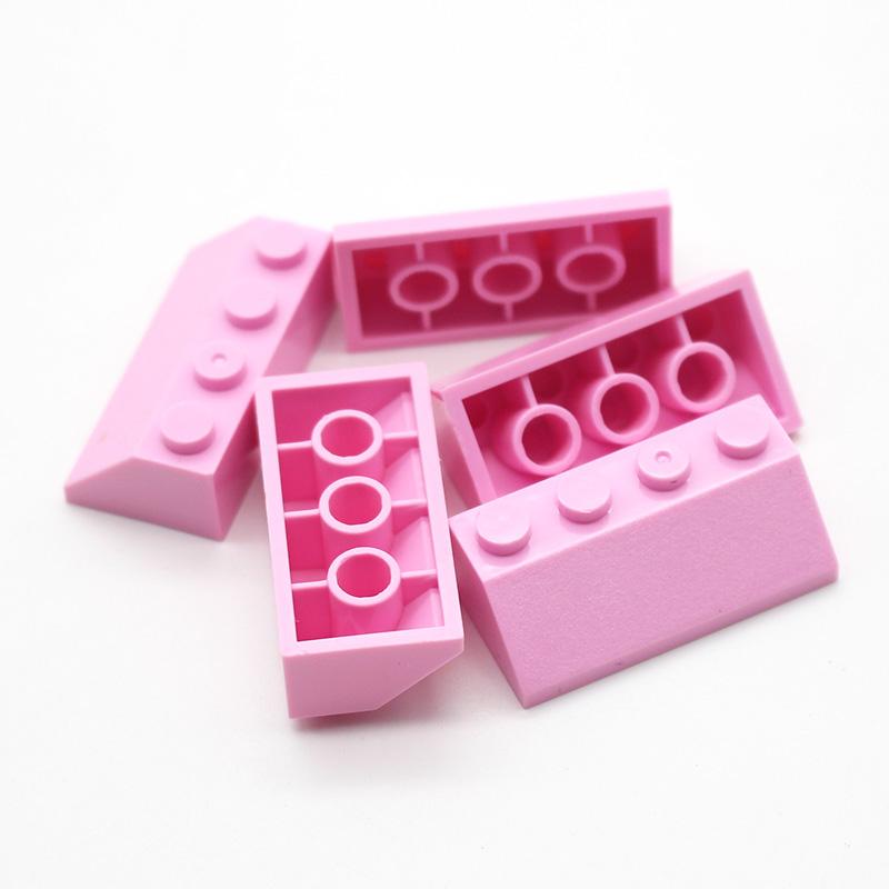 100 ks MOC Tehla Sklon 45 2x4 3037 DIY Vzdelávacia Stavebná Kocka Kompatibilná s Assembles Častice Hromadné Hračky