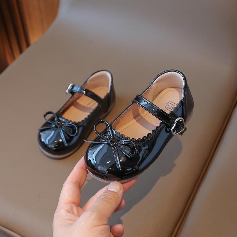 Fashion children's leather shoes for spring new girl shoe with soft soles anti slip kids shoe candy colored girls' leather shoes