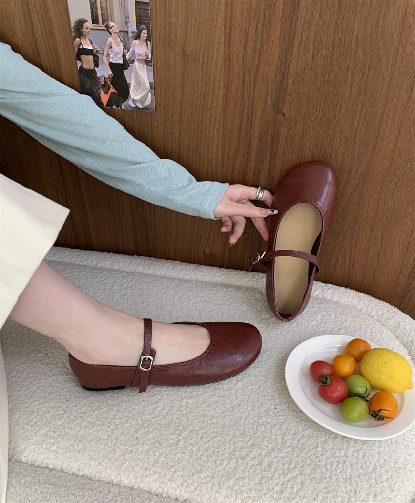 

~ Minimalist style round head leather Mary Jane shoes women s retro word belt flat bottom comfortable versatile small single shoes 39