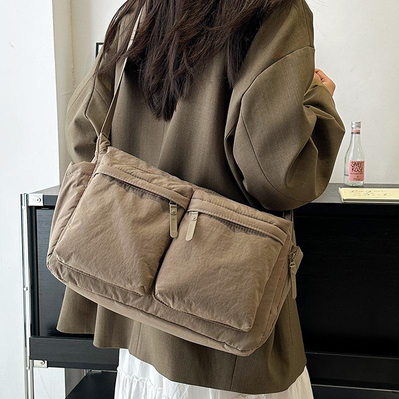 Day Single Casual Satchel Women's Shoulder Bag Messenger Bag Multi-pocket Anti-splashing Backpack Men's Commuter Computer Bag Dumpling Bag
