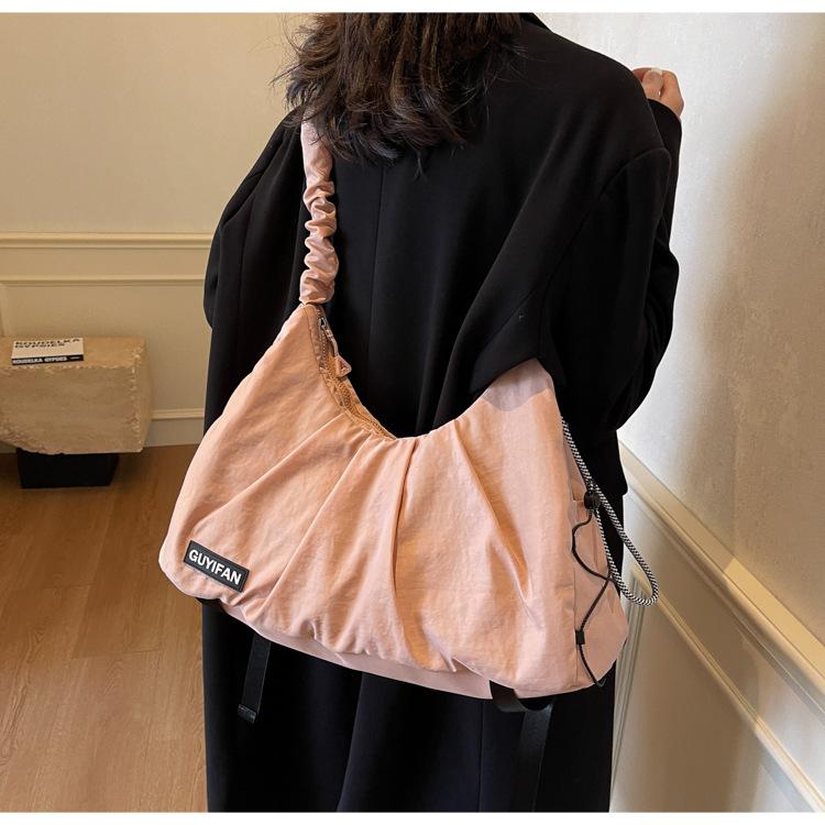 Women's Japanese bag, pleated solid color dumpling bag.