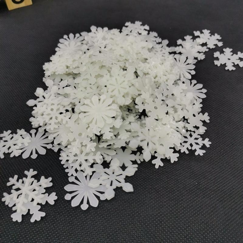 50Pcs 3D Luminous Snowflakes At Night Glowing Fluorescent Wall Stickers For Children Baby Room Bedroom Christmas Diy Decoration