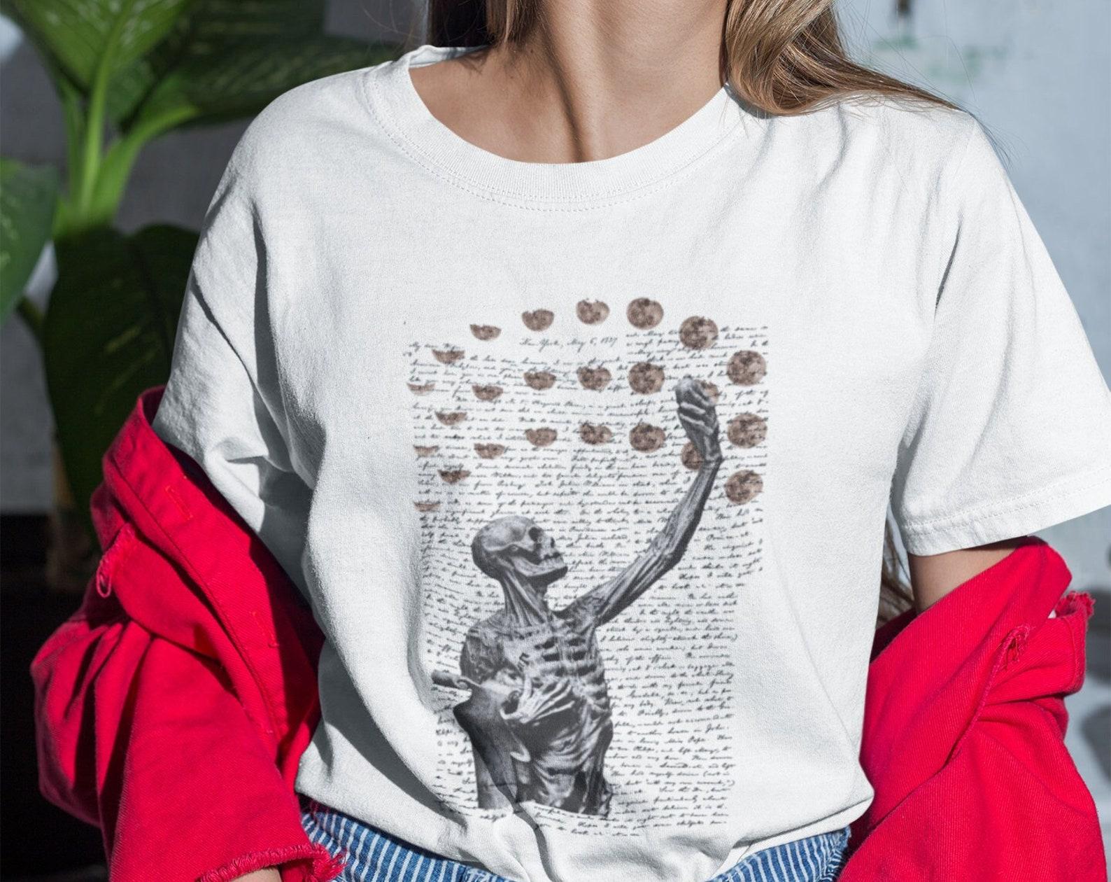 Skeleton and Moon Shapes / Skeleton In Writings / Aesthetic / Gothic / Cool /aesthetic shirts, tumblr shirts, vintage shirts, 90s shirts S