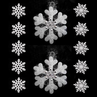 Weihnachts-Schneeflocken-Lichterkette: Festliche Dekorationen mit Schneeflocken-Teilen