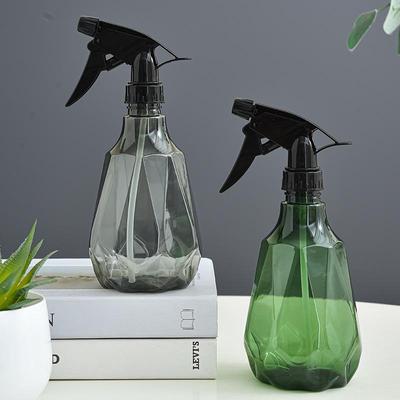 Sprühflasche für den Gartenbau im Haushalt zum Bewässern und Desinfizieren