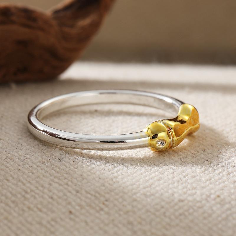 Minimalistischer handgeschnitzter Fisch Damenring Retro Zweifarbiges Metall Geometrie Tägliches Tragen Party Schmuck Jahrestag Geschenk