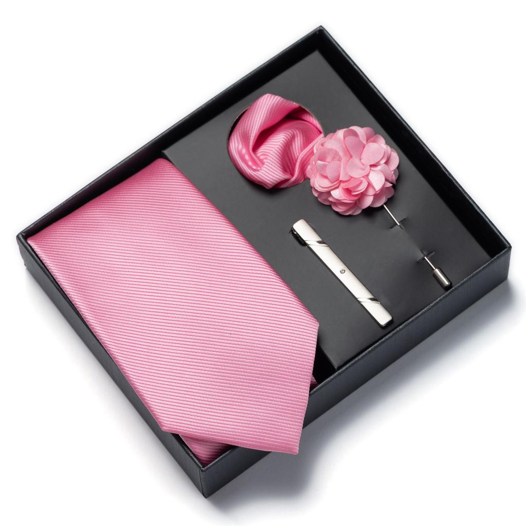 This solid color 4-piece men's tie gift set includes a brooch, corsage, and handkerchief. It's a perfect gift for Valentine's Da