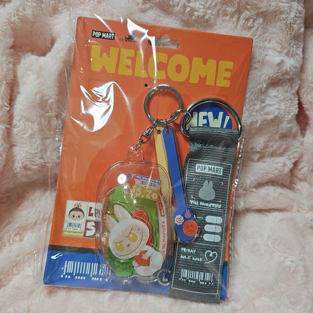 

[USED] Authentic Pop-up Winner Bonus Key Ring Lovebu Pop Mart