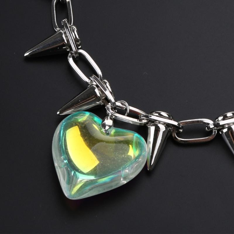 Rivets Heart Necklace Heart Pendant Clavicle Chain Choker for Women Teen Girls Rock Y2k Necklace for Halloween Jewelry