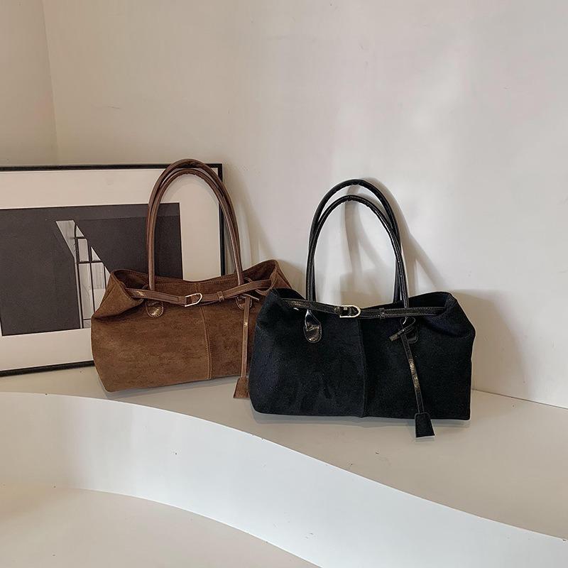 Autumn and winter retro large-capacity suede bag women's new casual commuting shoulder bag portable tote bag