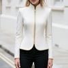 Elegante Damen Kurzjacke mit Stehkragen, Reißverschluss, figurbetontem Schnitt und Goldverzierungen für die Arbeit