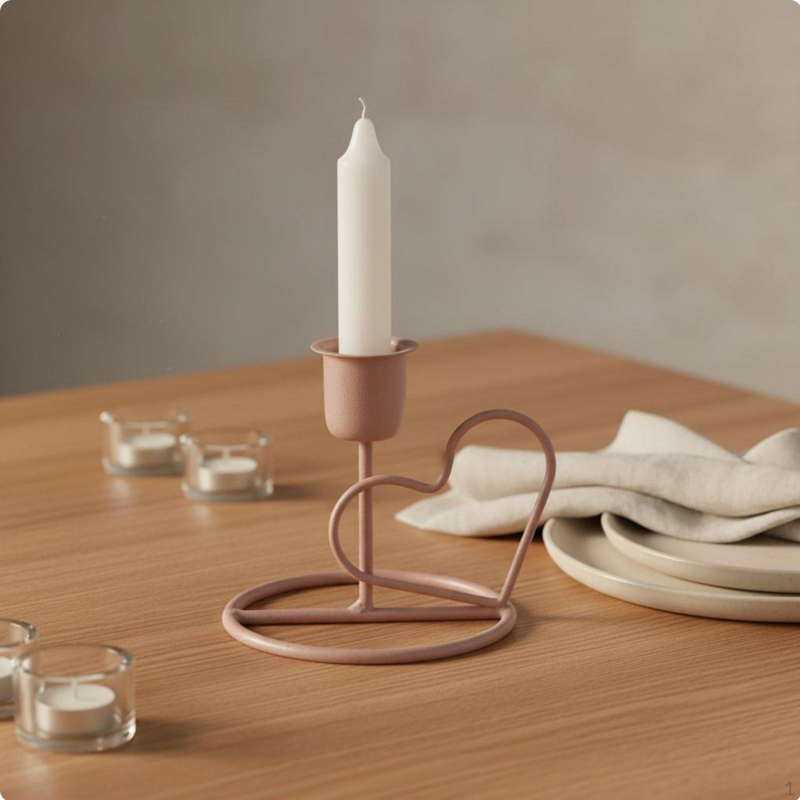 Heart Shaped Candle Holder Minimalist Style Wrought Iron Candlestick Paired Hearts for Pink Single Heart