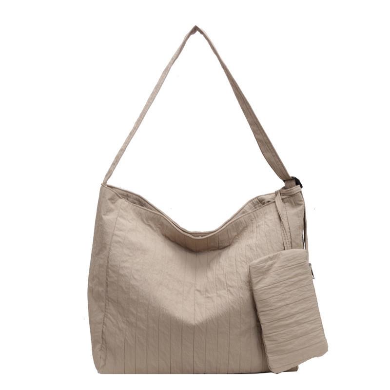 Stylish Large Capacity Tote Bag For Women Trendy Summer 2024 Commuting Handbag