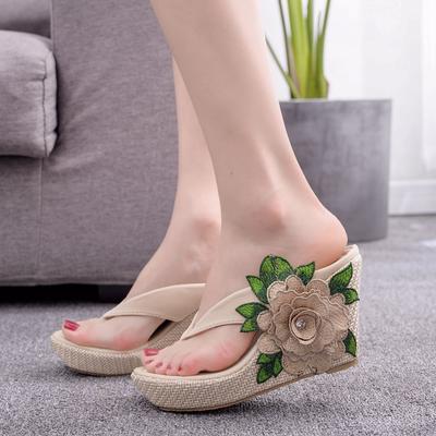 2023 Nya sommaren Dammode Tofflor Lätt kila Höga klackar Kvinnliga Kilar Slider Slip On Fritid Flip Flops