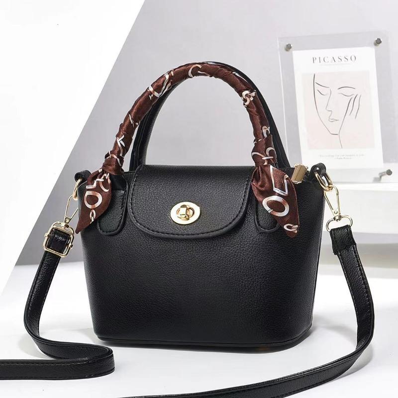 Bag for Women 2025 New Niche Fashion Scarf Handbag Versatile Soft Leather Shoulder Crossbody Bag Simple Style Small Square Bag