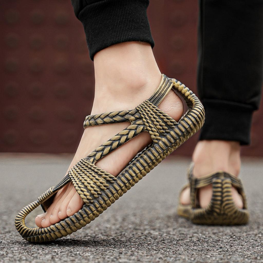36-47 Paar Sommer Neue Grasschuhe Gewebtes Muster Strandsandalen für Herren, Herrenschuhe in Übergröße