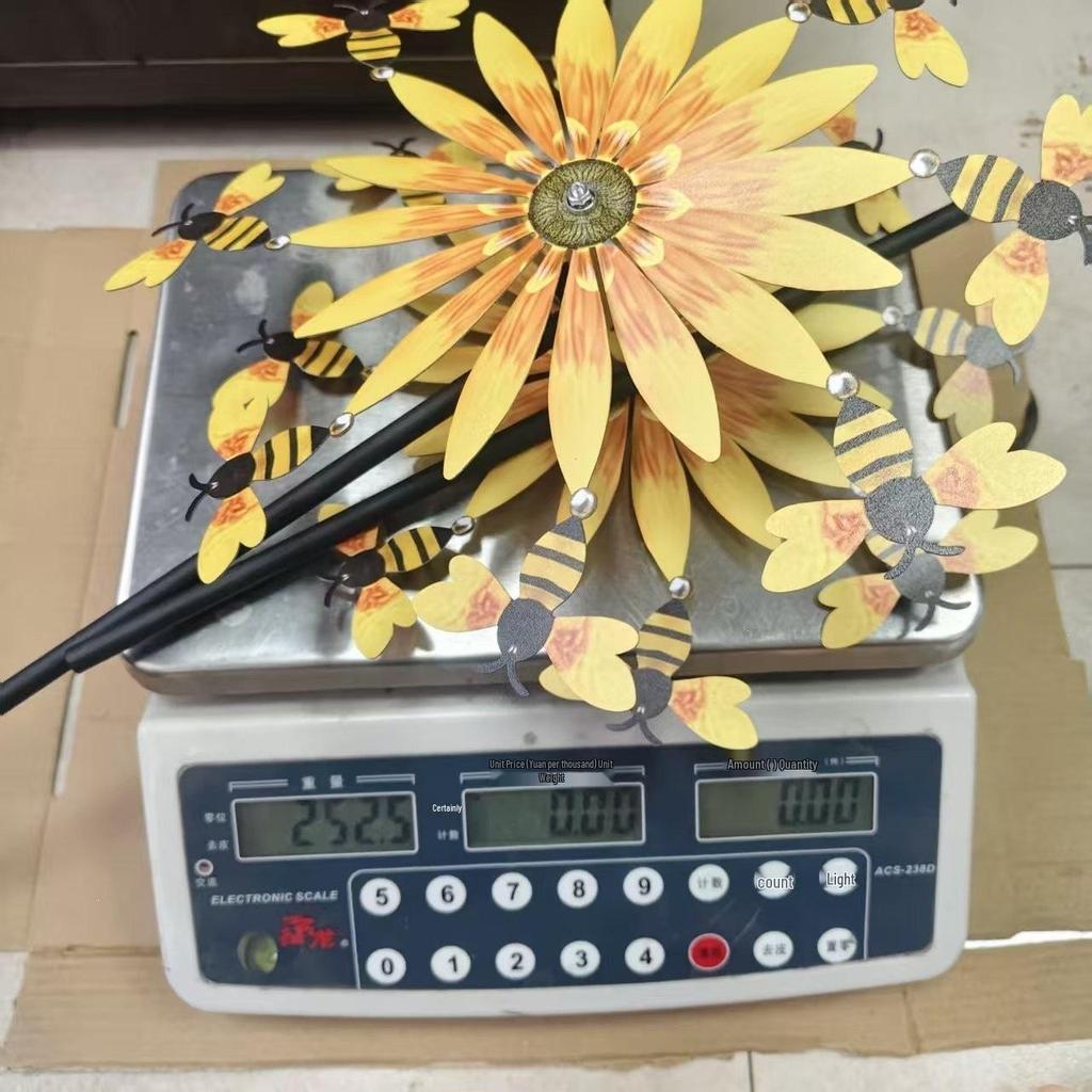 Metal Sunflower & Bee Wind Spinner: Creative Garden Windmill