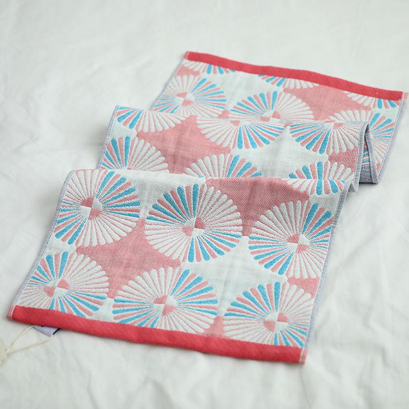 Towel Cotton with Four Layers of Gauze, Adult Household Towel Face Washing and Water Absorbing Shower Towel