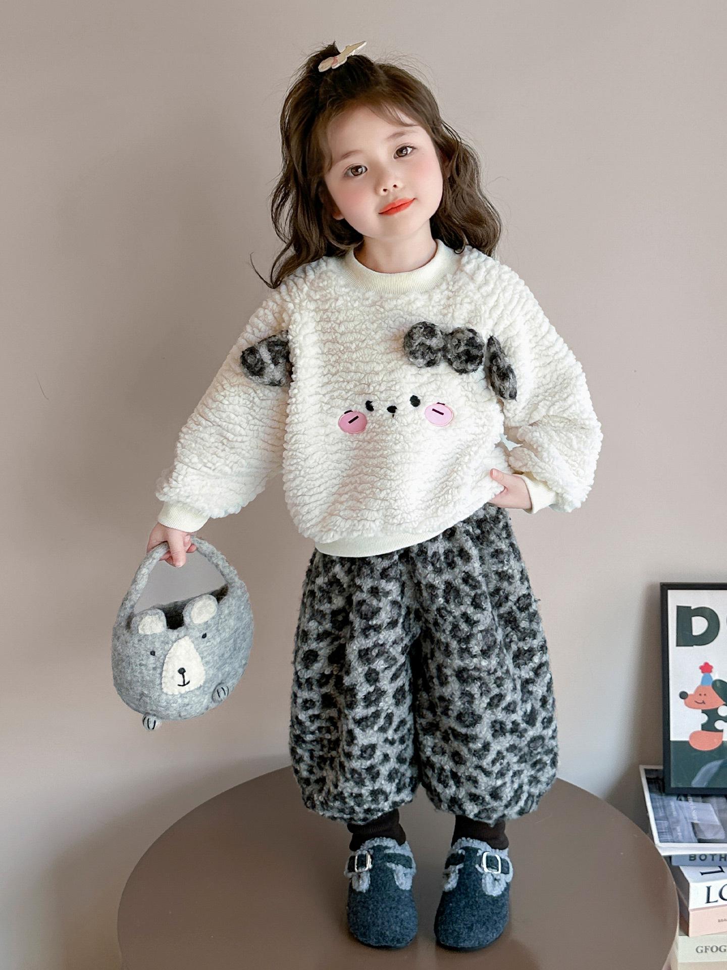 

2025 New Style Girls Fleece Two-Piece Set: Fashionable Thickened Winter Clothes for Baby Girls 100 cm
