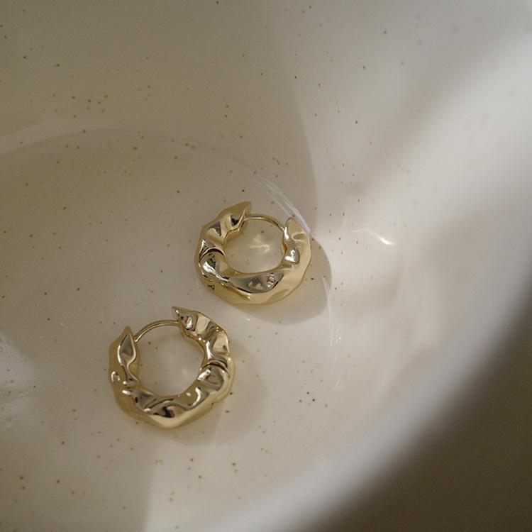 

Женские плиссированные фактурные серьги