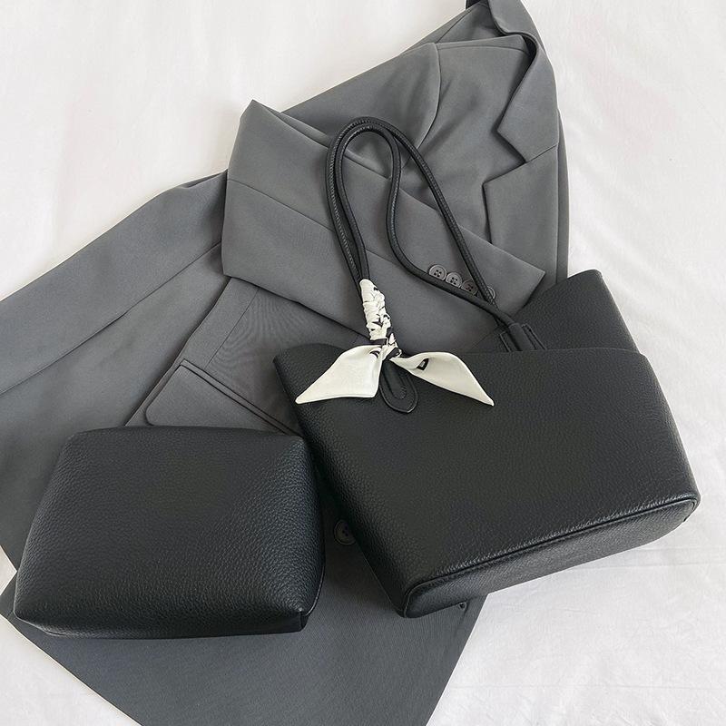 Geantă de capacitate mare Trendy pentru femei, la modă, portabilă, de umăr Geantă tote versatilă de nișă, high-end, pentru navetă