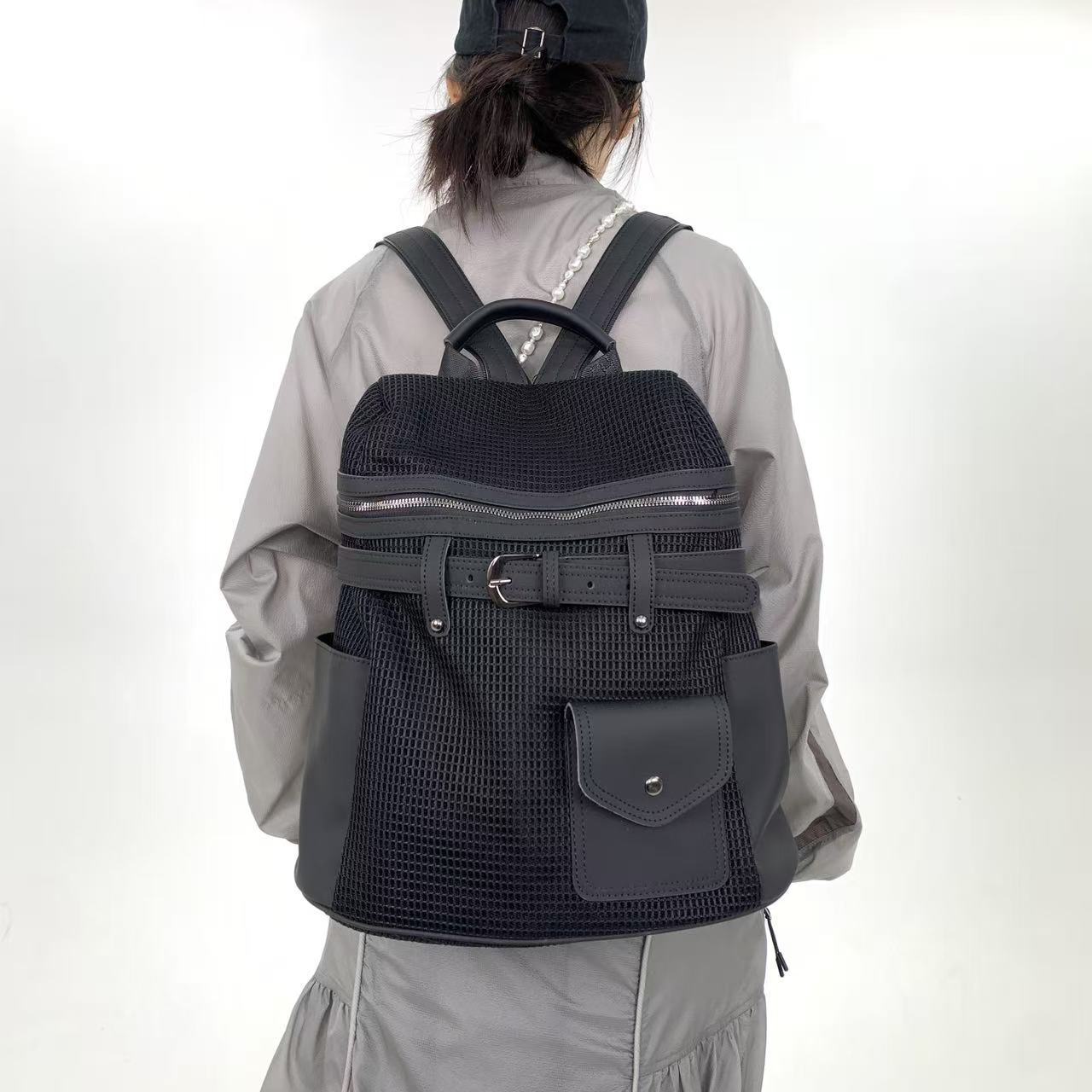

Street Ladies Buckle Decorative Backpack Large Capacity Retro Splicing Personalized Shoulder Bag чорний
