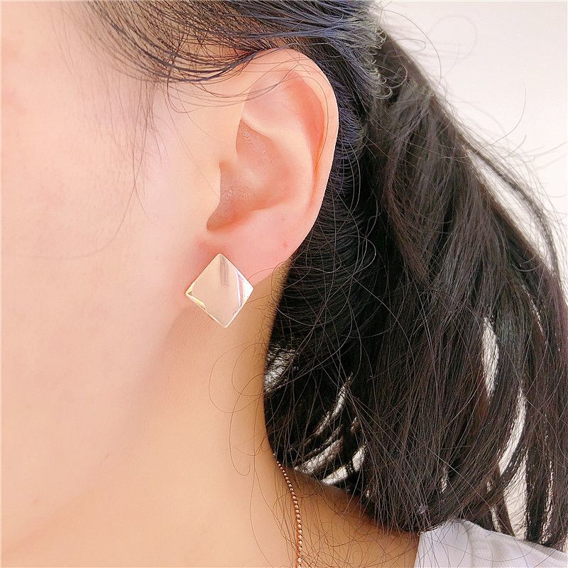 Exquisite Russian 585 Purple Gold Fashion Rhombus Glossy Ear Buckle Versatile Rose Gold Plated Square Niche Earrings