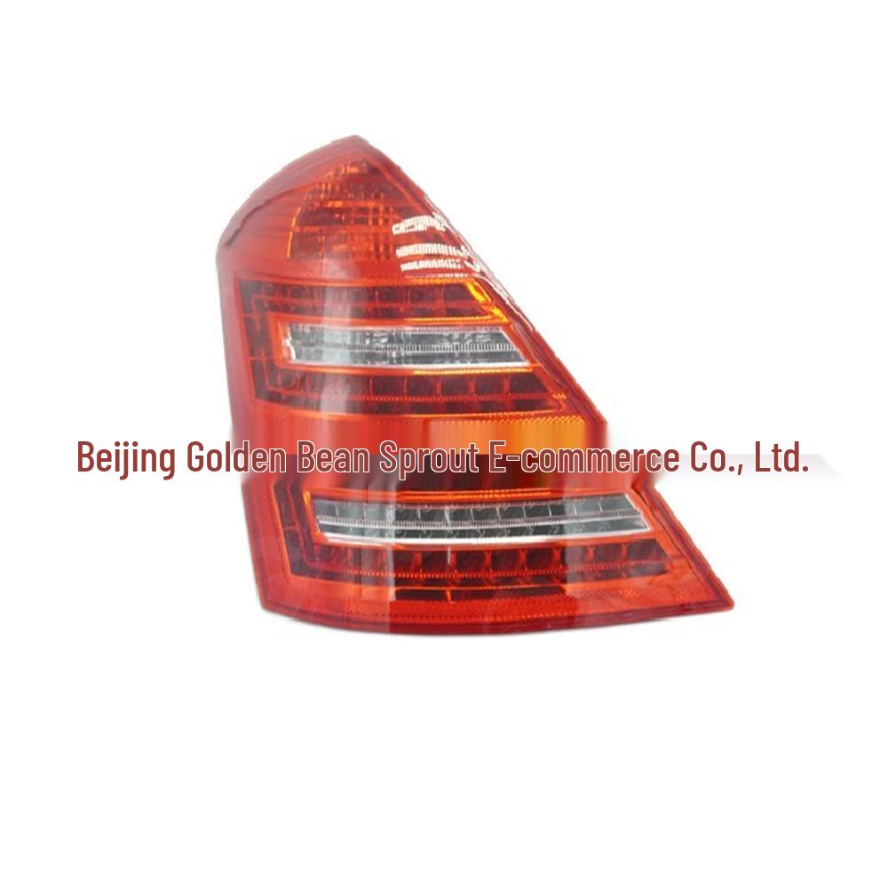 

Applicable Rear Tail and Signal Light for Mercedes W211 US Version (2218201464, 2218201364) Neutral