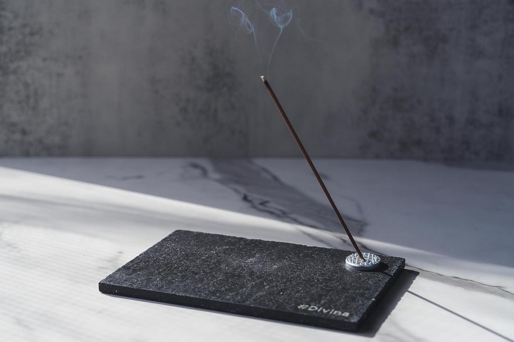 #Divina Palo Santo Plate, Saucer, Heat-Resistant Holder, Incense Holder (Single Item)