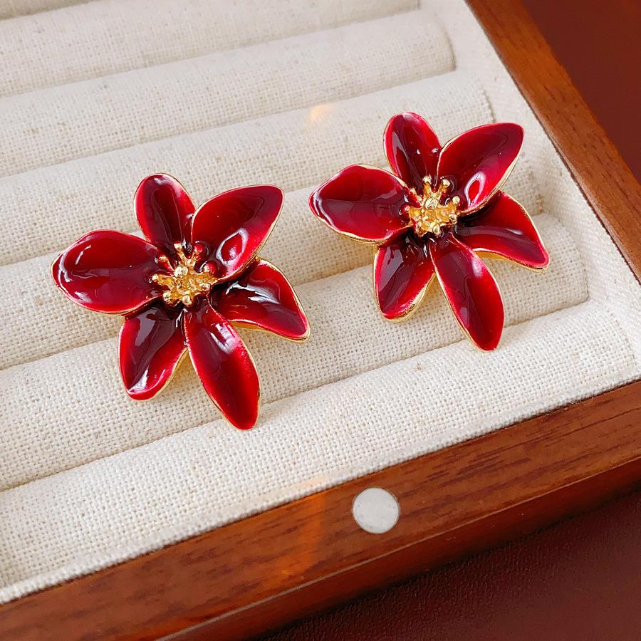 French retro Hong Kong style red geometric resin earrings stud earrings personality temperament earrings women