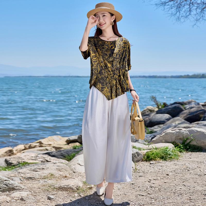 

Stylish Summer 2025 Women s Slimming Top & Wide-Leg Pants Set XL (130-145 jin)