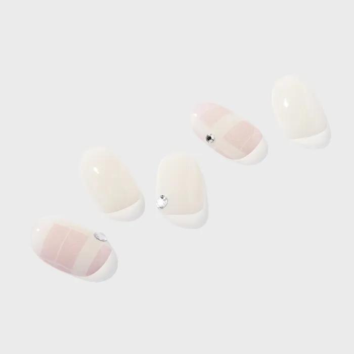Chiffon check gel nails