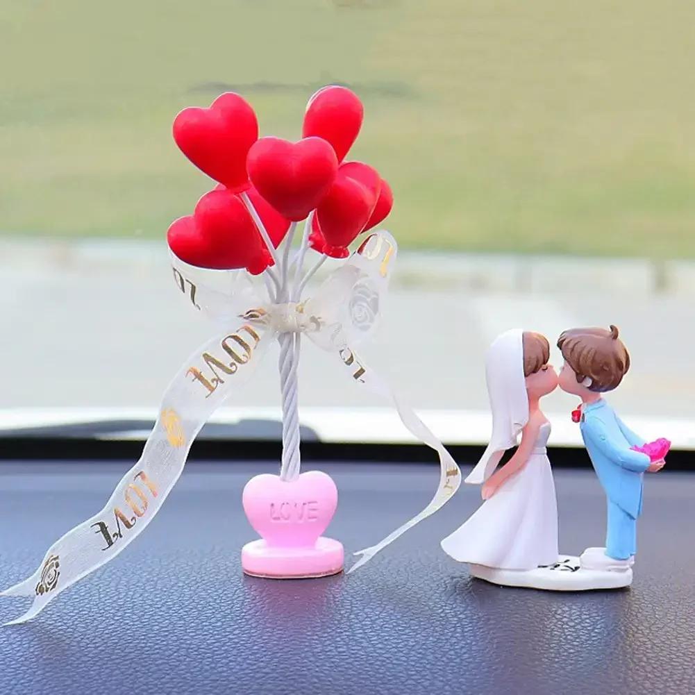 Cartoon Koppels Auto Ornament Model Bruidspaar Figuur Auto Middenconsole Ballon Decoratie Auto Interieur Dashboard Cadeaus