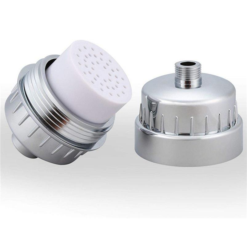 насадка фильтр для душа крупным планом