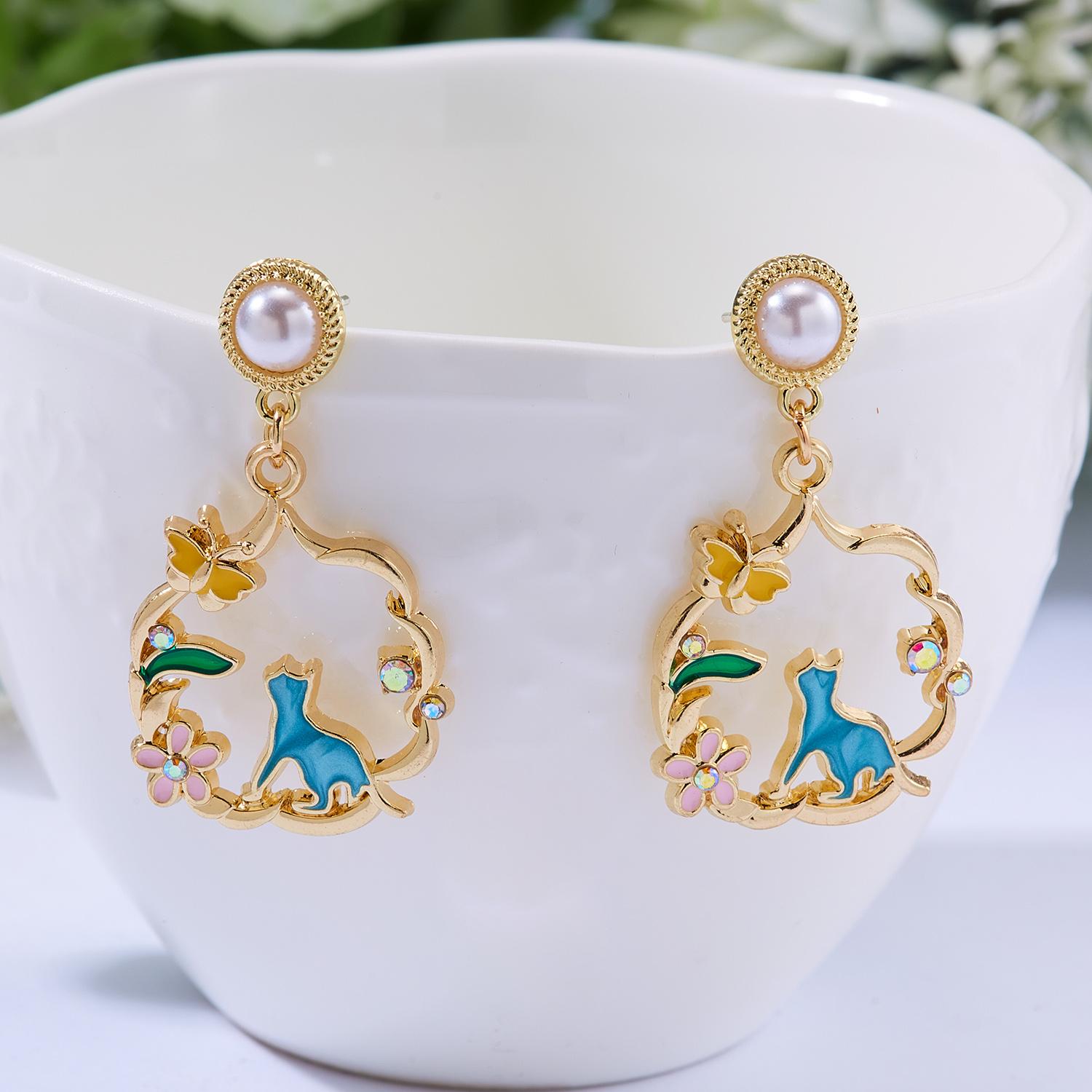 

Korean Style Flower Strawberry Dangle Earrings For Women Cute Animal Rabbit Pink Tulip Love Heart Earring Party Wedding Zircon