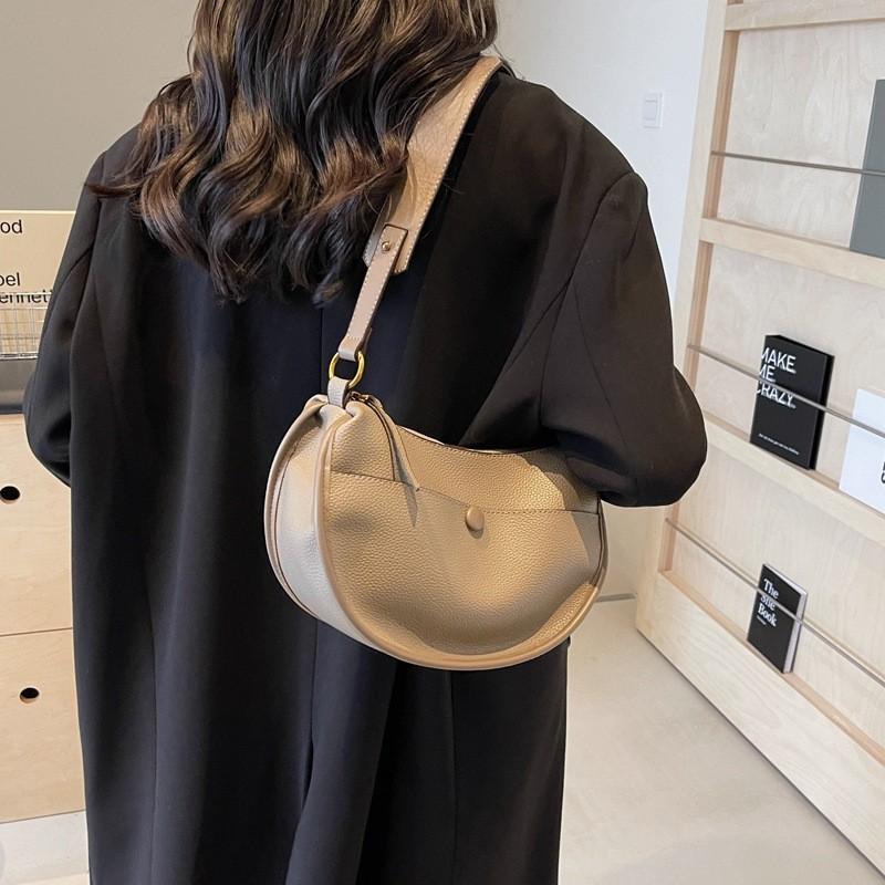 2024 Новая большая сумка Женская Высококачественная Текстура Городской Простой Стиль Сумка на плечо Сумка через плечо Ретро Сумка-седло серый