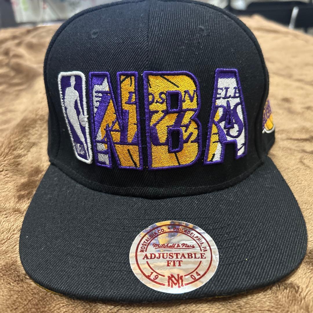 Used Cap Mitchell & Ness NBA Lakers black embroidery