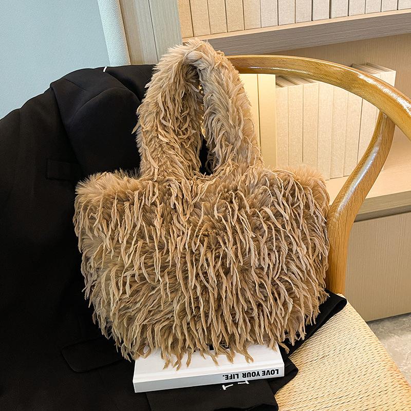 Plush Bag Women's Large-capacity New Autumn and Winter Versatile Plush Shoulder Bag Commuter Tote Bag